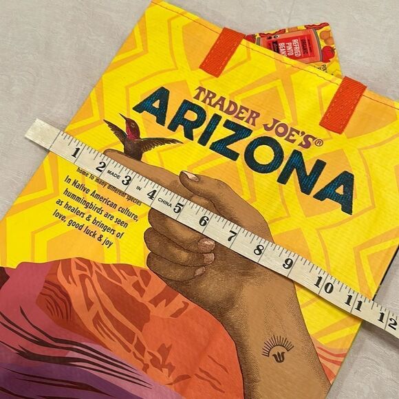 Trader Joe’s Plastic Reusable Shopping Tote Bag 6 Gallon Arizona Collectible - Picture 9 of 11
